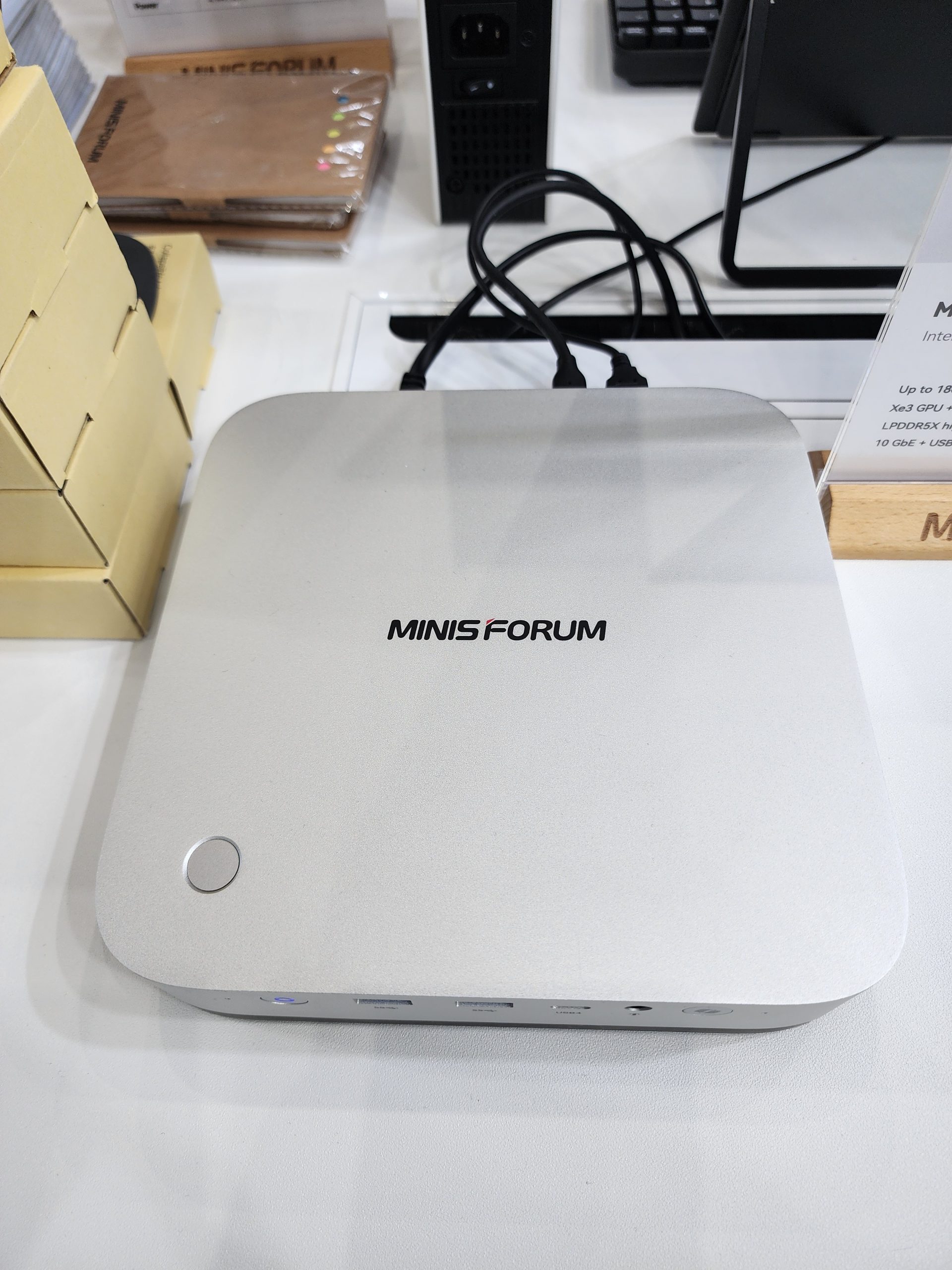 Minisforum демонструє Strix Halo та безшумні NAS "Wildcat Lake" на Computex, а також представляє нові міні-ПК з Intel Core Ultra та Core 11 Minisforum демонструє Strix Halo та безшумні NAS "Wildcat Lake" на Computex, а також представляє нові міні-ПК з Intel Core Ultra та Core 11