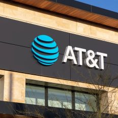 AT&T та Verizon програли бій у Верховному Суді США: 104 мільйони доларів штрафу FCC за продаж даних користувачів залишаються в силі. 4