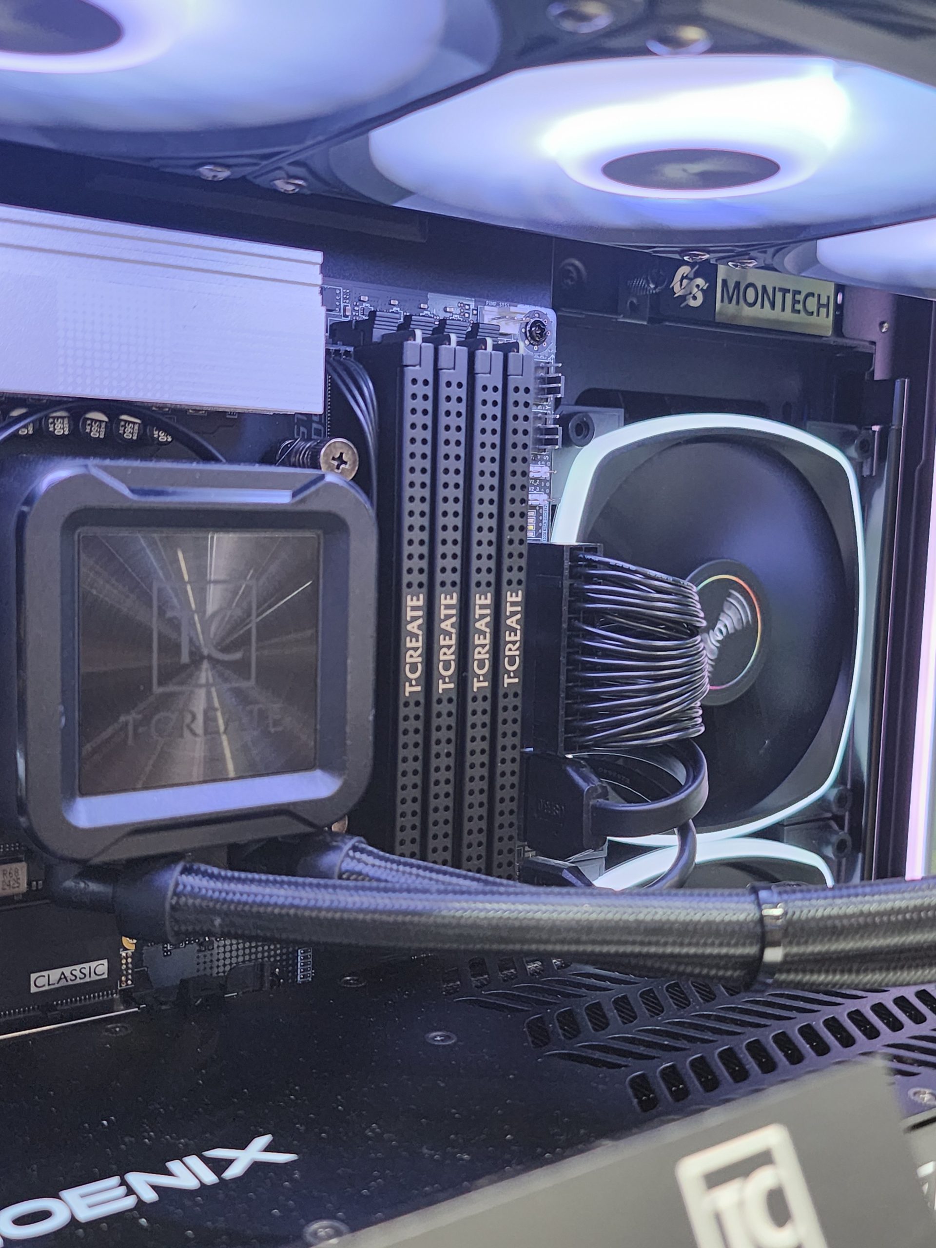 Teamgroup презентує карбонові DDR5 та SSD, дерев'яний дизайн і CUDIMM на 128 ГБ 14 Teamgroup презентує карбонові DDR5 та SSD, дерев'яний дизайн і CUDIMM на 128 ГБ 14