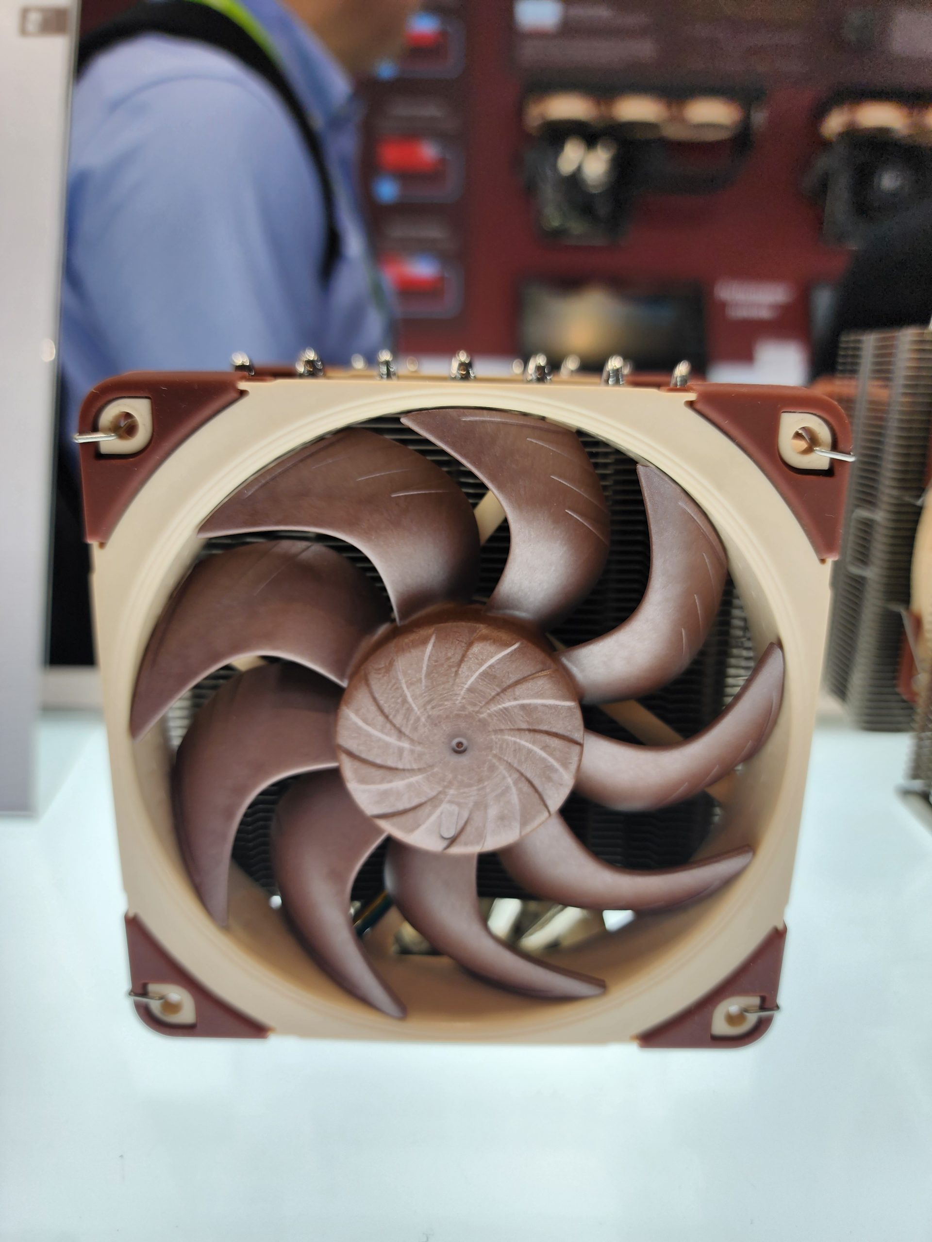 Noctua ламає традиції: перші AIO-водянки від €219, нові радіатори та блоки живлення PRIME TX з OptiGuard 19 Noctua ламає традиції: перші AIO-водянки від €219, нові радіатори та блоки живлення PRIME TX з OptiGuard 19