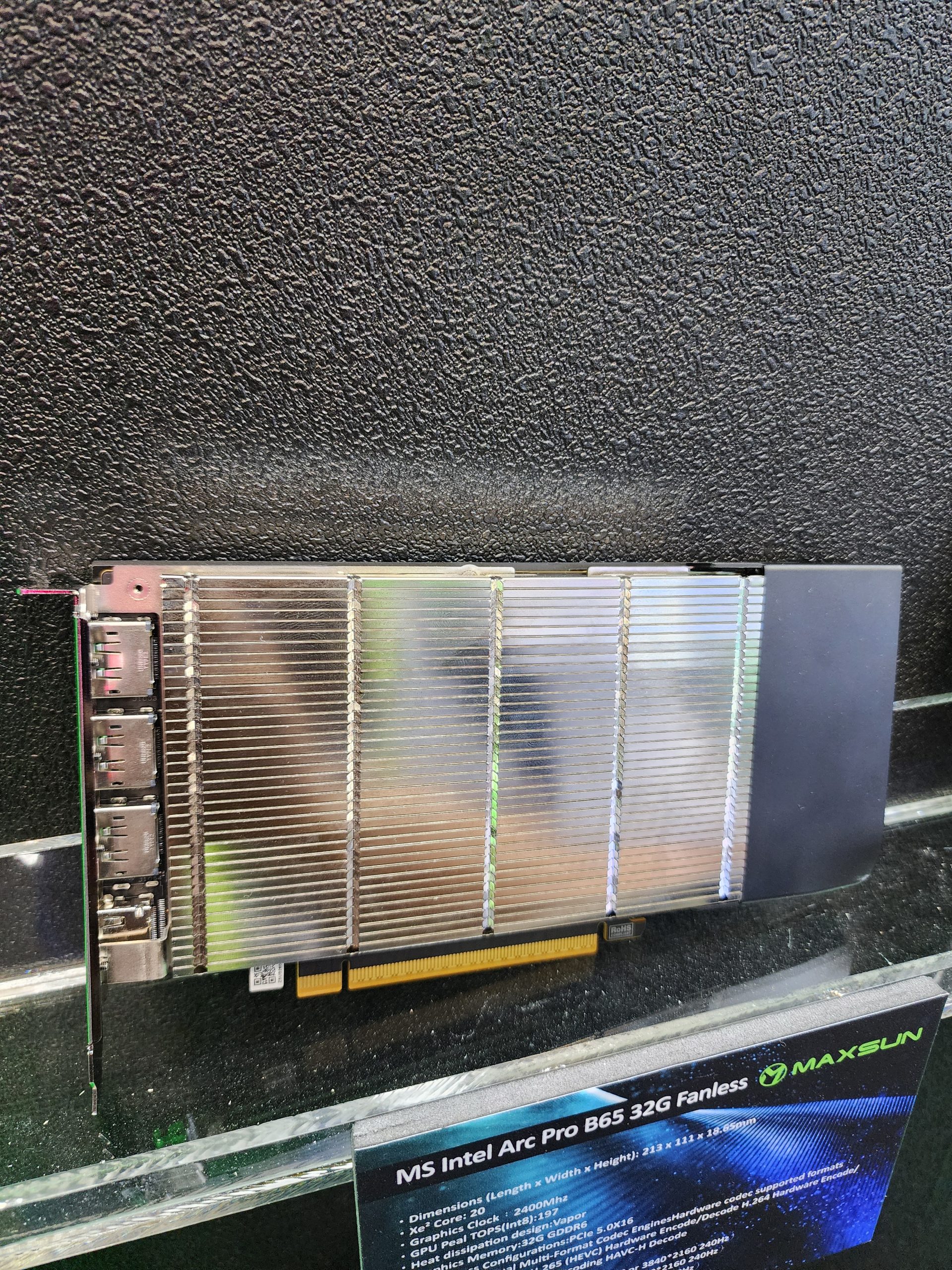 Intel випускає Panther Lake та Wildcat Lake для настільних ПК: перші MoDT-дизайни від Maxsun вражають 9 Intel випускає Panther Lake та Wildcat Lake для настільних ПК: перші MoDT-дизайни від Maxsun вражають 9