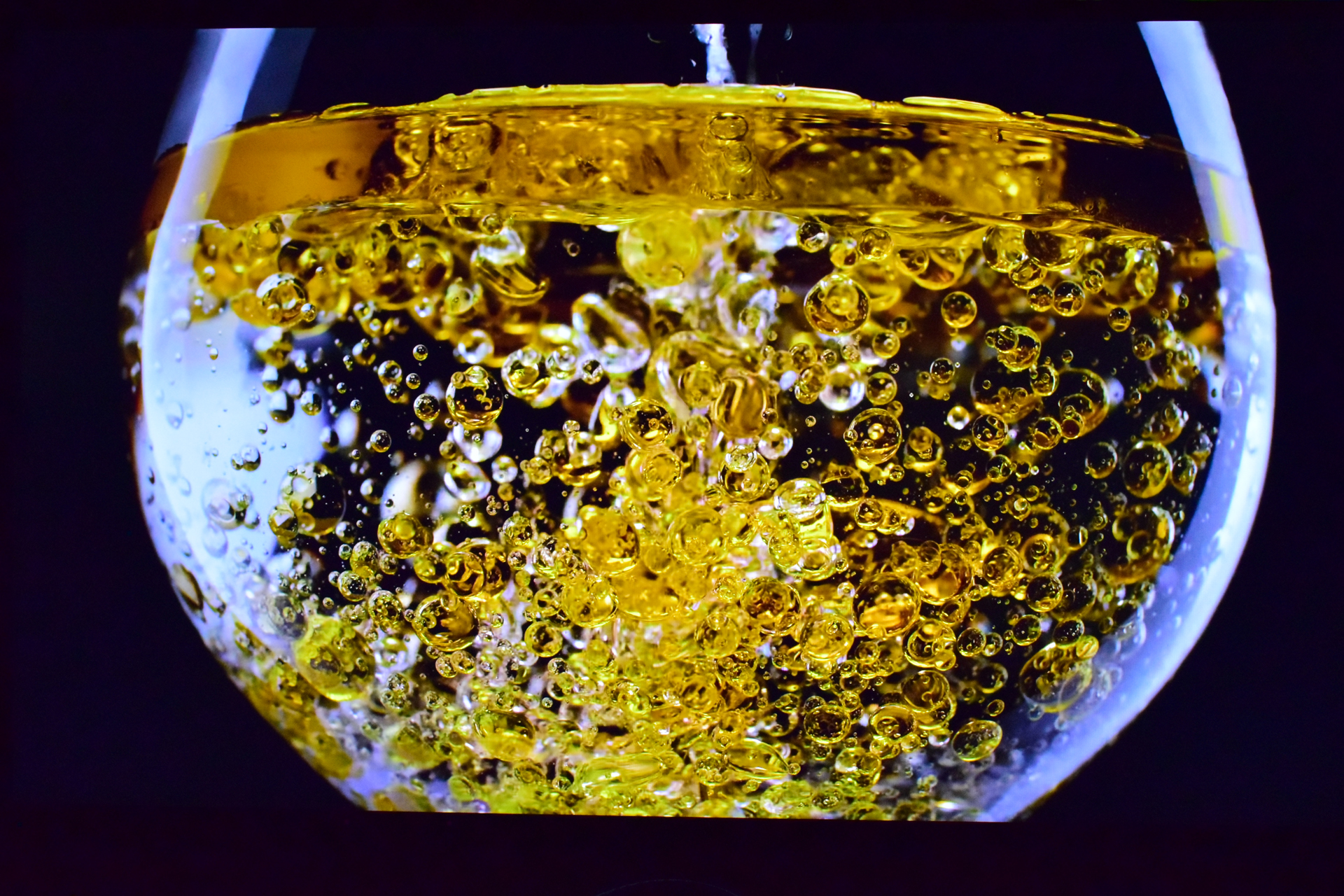 UPERFECT GR19BU 4K QLED: Огляд монітора з приголомшливою чіткістю та насиченістю кольорів 13