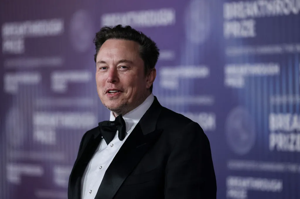 SpaceX здійснила історичне IPO: Ілон Маск - перший трильйонер світу 1