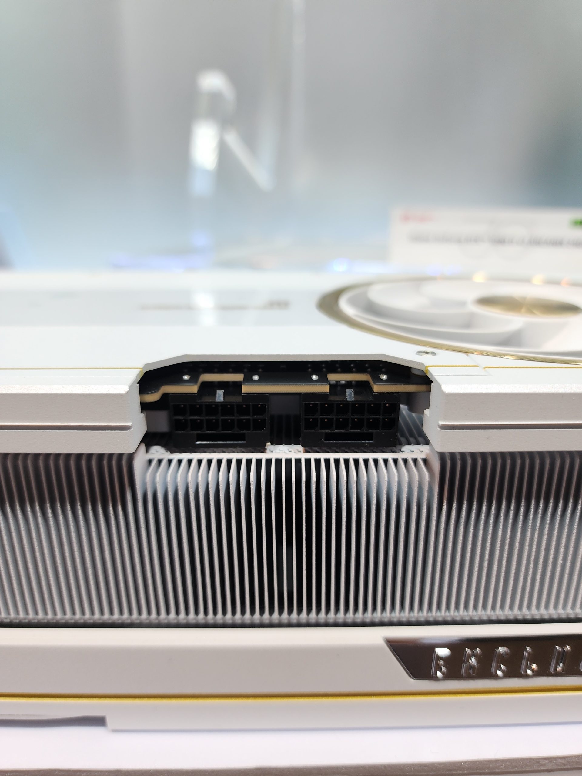 Colorful спростовує чутки про заборону RTX 5090 D v2, презентує Arcanix з двома 16-піновими роз'ємами та плату Vulcan White з заводським розгоном 8 Colorful спростовує чутки про заборону RTX 5090 D v2, презентує Arcanix з двома 16-піновими роз'ємами та плату Vulcan White з заводським розгоном 8