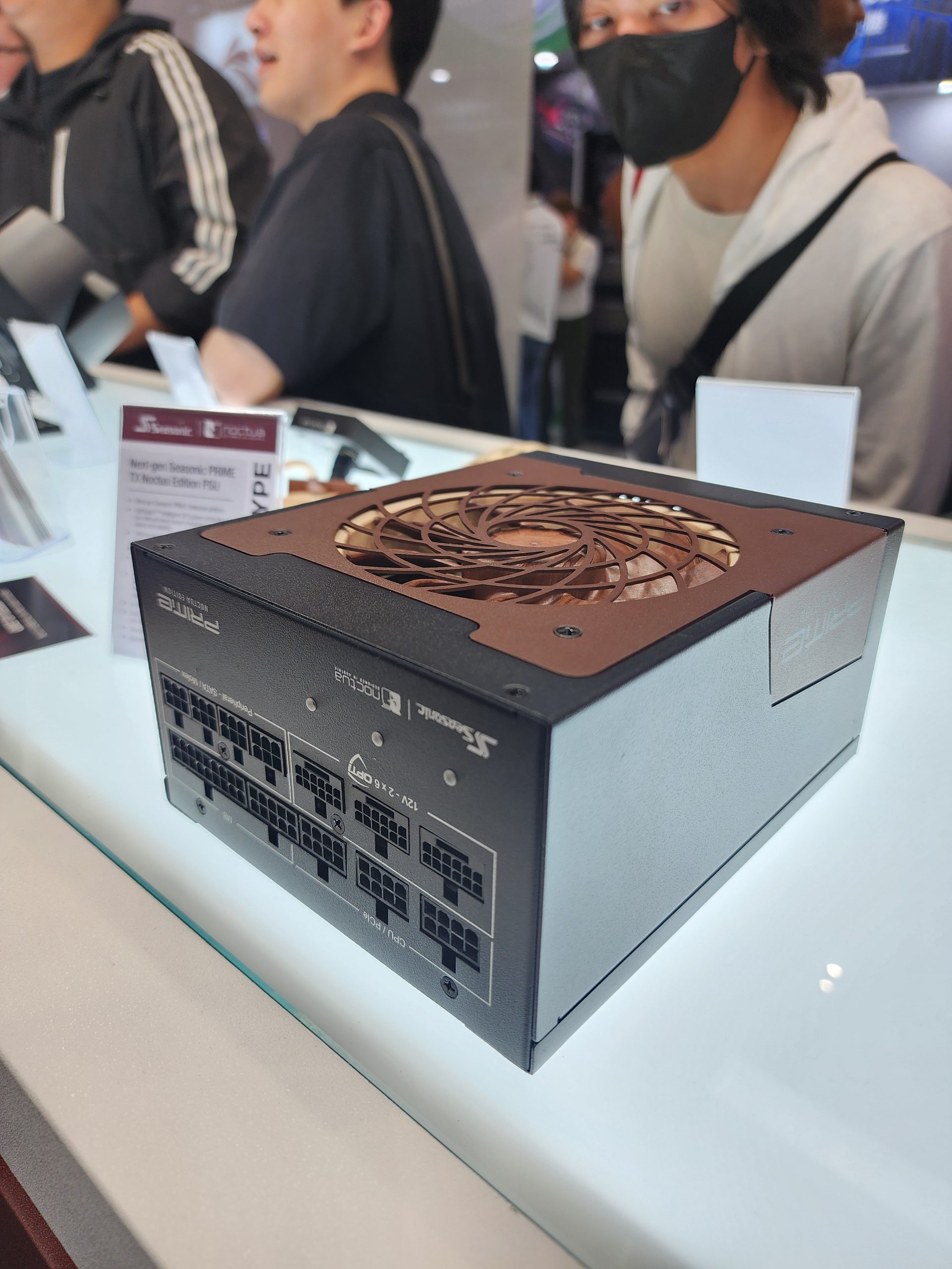 Noctua ламає традиції: перші AIO-водянки від €219, нові радіатори та блоки живлення PRIME TX з OptiGuard 29 Noctua ламає традиції: перші AIO-водянки від €219, нові радіатори та блоки живлення PRIME TX з OptiGuard 29