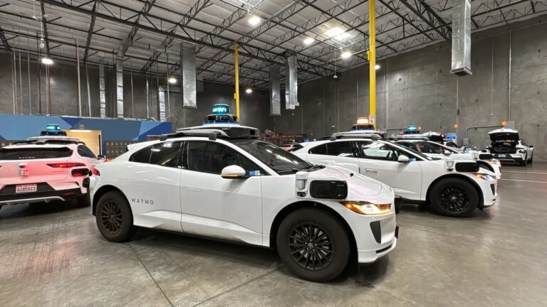 Waymo перетворює відпрацьовані батареї роботаксі на накопичувачі енергії для мережі 23 Waymo перетворює відпрацьовані батареї роботаксі на накопичувачі енергії для мережі 23