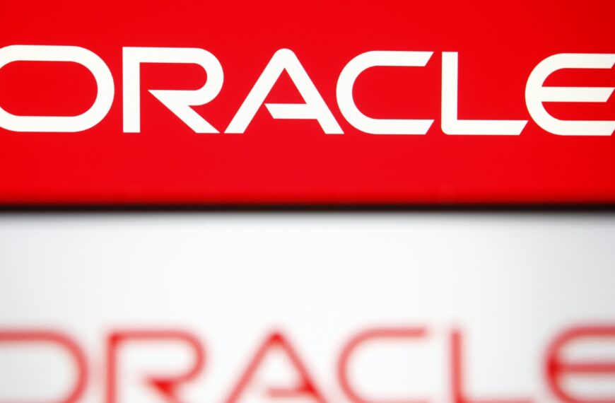 Oracle спростовує крах угоди з Microsoft на $3 млрд через безпеку.
