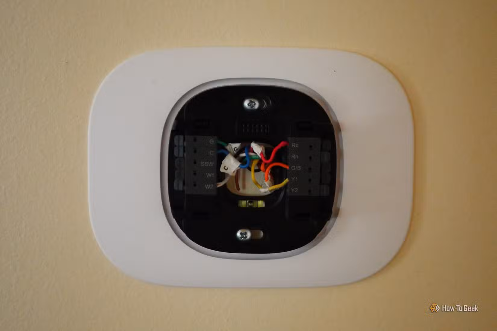 Aqara Hub W200: Чи врятують Matter та Zigbee цей розумний аксесуар? Огляд 4