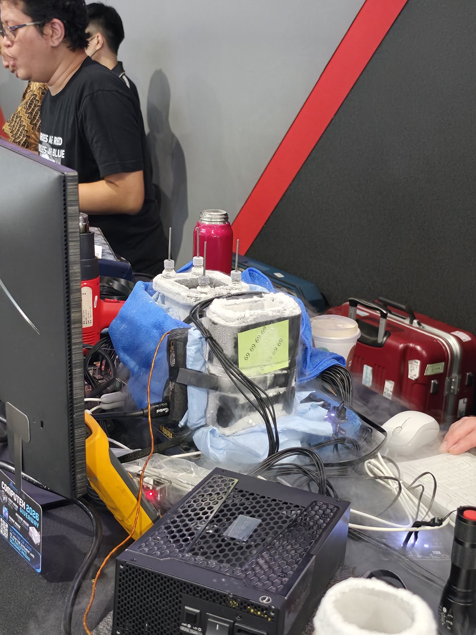 AMD-оверклокер розкриває таємні інструменти: Radeon RX 9060 XT злетів до другого місця на 4.64 ГГц 2