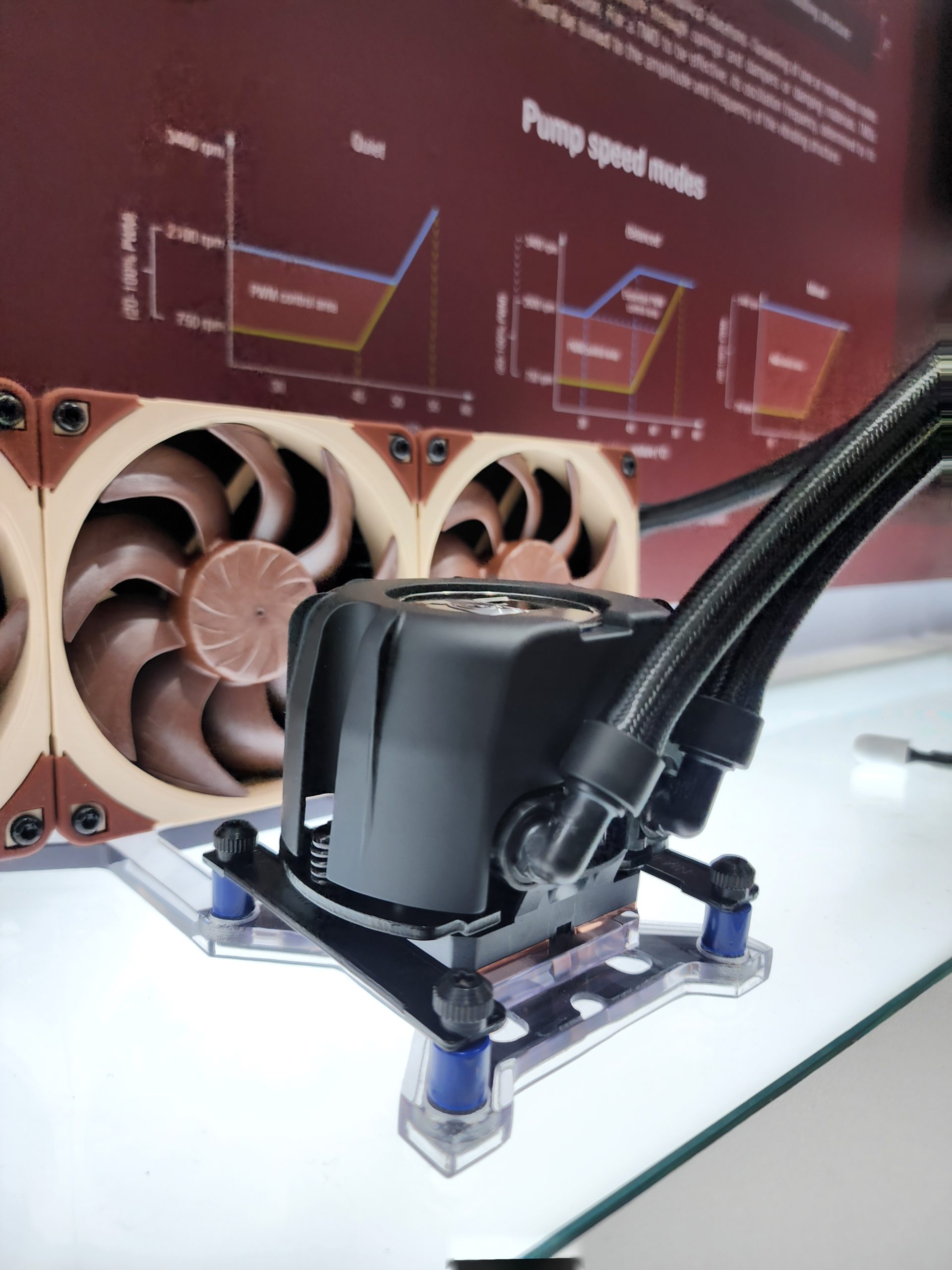 Noctua ламає традиції: перші AIO-водянки від €219, нові радіатори та блоки живлення PRIME TX з OptiGuard 7 Noctua ламає традиції: перші AIO-водянки від €219, нові радіатори та блоки живлення PRIME TX з OptiGuard 7