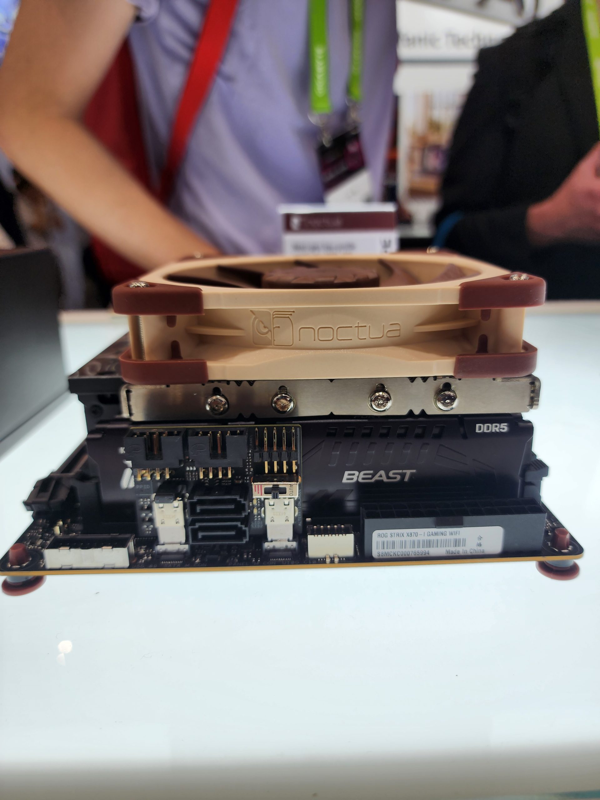 Noctua ламає традиції: перші AIO-водянки від €219, нові радіатори та блоки живлення PRIME TX з OptiGuard 14 Noctua ламає традиції: перші AIO-водянки від €219, нові радіатори та блоки живлення PRIME TX з OptiGuard 14
