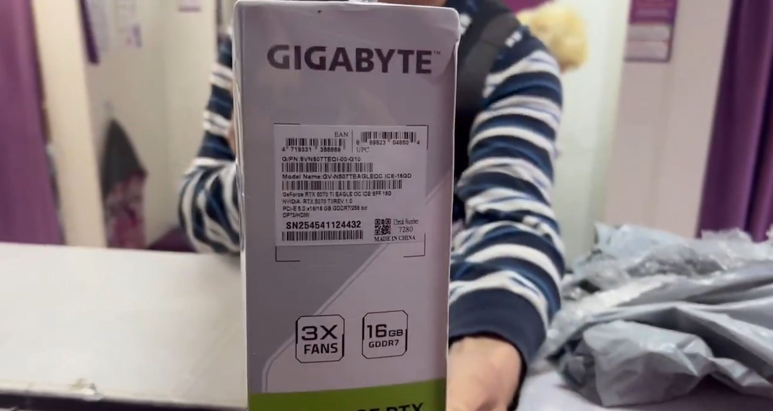 Росіянин купив "новеньку" RTX 5070 Ti, а в коробці знайшов пляшку з водою 2