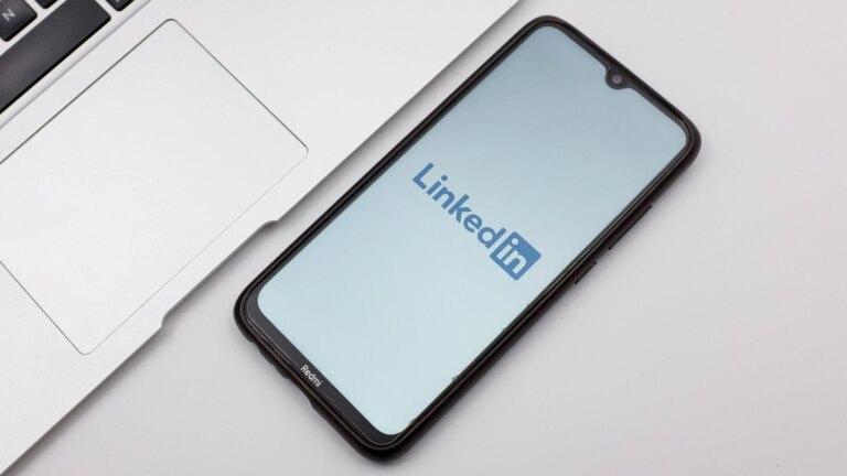 LinkedIn додає кнопку для скарг на "халтуру" від ШІ 8