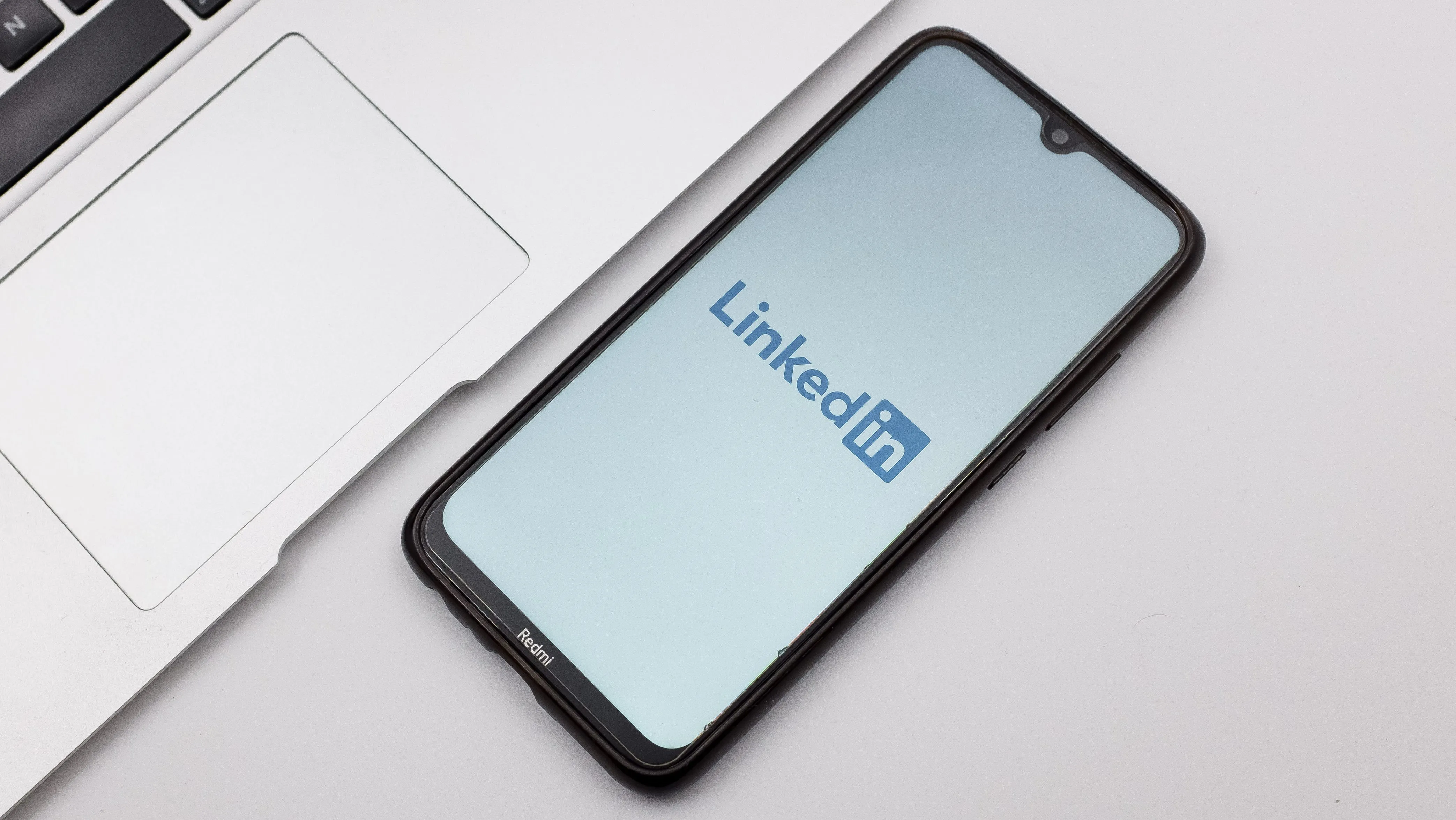 LinkedIn додає кнопку для скарг на "халтуру" від ШІ 1