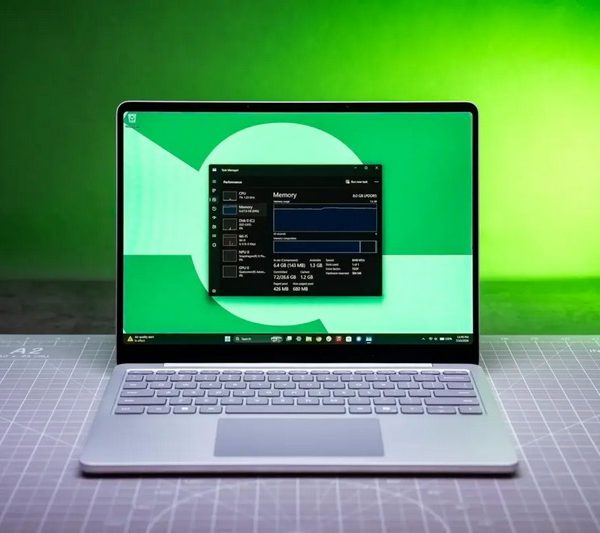 Microsoft Surface Laptop за $950 з 8 ГБ ОЗП не впорався: гальмує навіть при простих завданнях