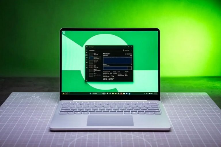 Microsoft Surface Laptop за $950 з 8 ГБ ОЗП не впорався: гальмує навіть при простих завданнях 8