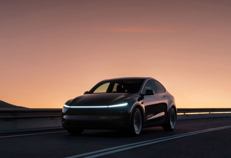Tesla хвалиться розширенням сервісу роботаксі, але його ріст майже зупинився 4
