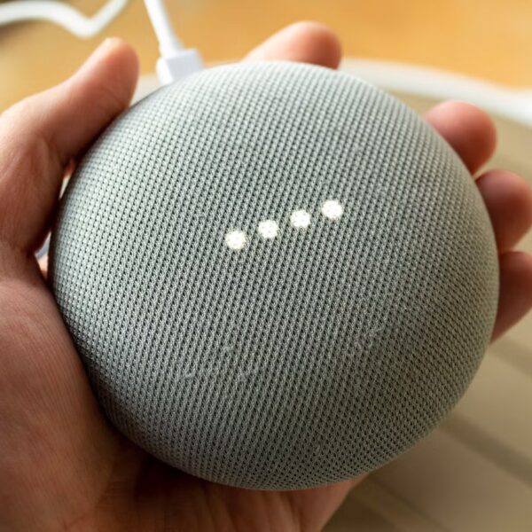 Роками чекав відповіді Google на Alexa — ось чому вона все ще не вражає
