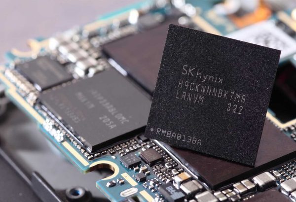AI на смартфоні — це відверта брехня через обмеження пакування та DRAM, але новий прорив SK hynix може це змінити