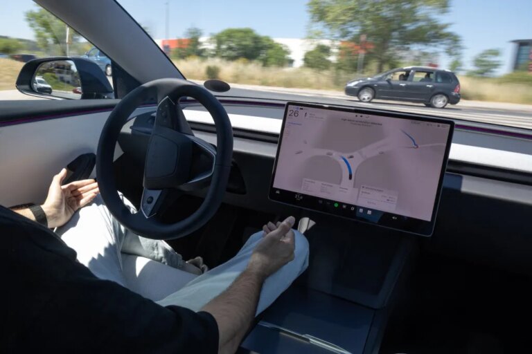 Tesla FSD: Усі погляди прикуті до майбутнього автопілота 7 Tesla FSD: Усі погляди прикуті до майбутнього автопілота 7