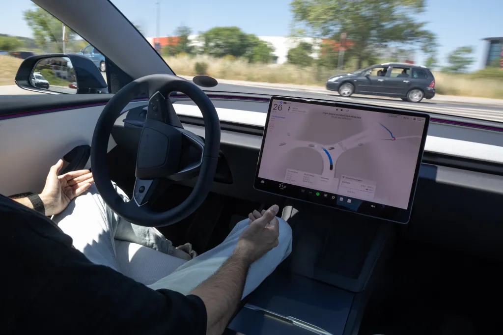 Tesla FSD: Усі погляди прикуті до майбутнього автопілота 1