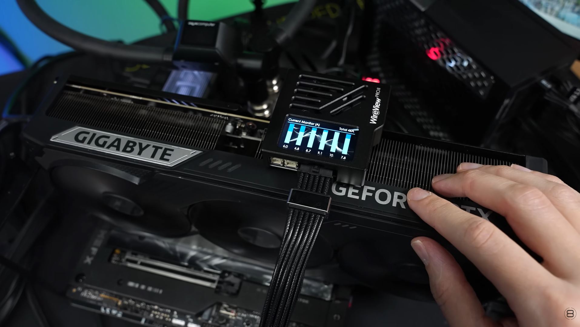ROG Equalizer від ASUS програє звичайним роз'ємам 12V-2x6: Der8auer виявив дисбаланс струму в 4A на RTX 5090 2 ROG Equalizer від ASUS програє звичайним роз'ємам 12V-2x6: Der8auer виявив дисбаланс струму в 4A на RTX 5090 2