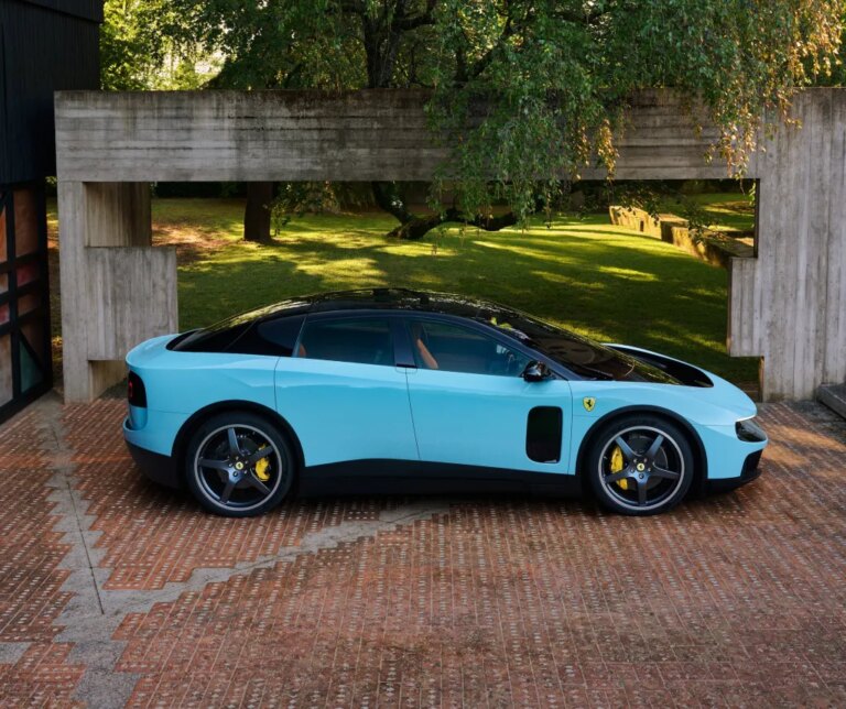 Вибачте, хейтери. Перший електромобіль Ferrari чудово себе почуває 7
