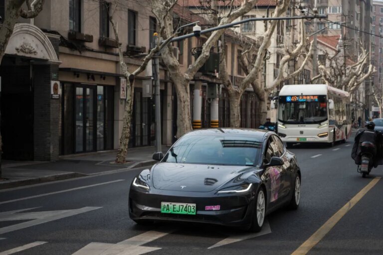 Tesla спростовує наратив про Автопілот після смертельної аварії в Техасі 12 Tesla спростовує наратив про Автопілот після смертельної аварії в Техасі 12