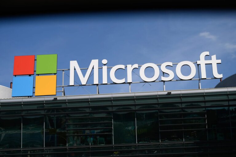 Microsoft створює власну AI-компанію з інвестиціями у $2,5 мільярди 20 Microsoft створює власну AI-компанію з інвестиціями у $2,5 мільярди 20