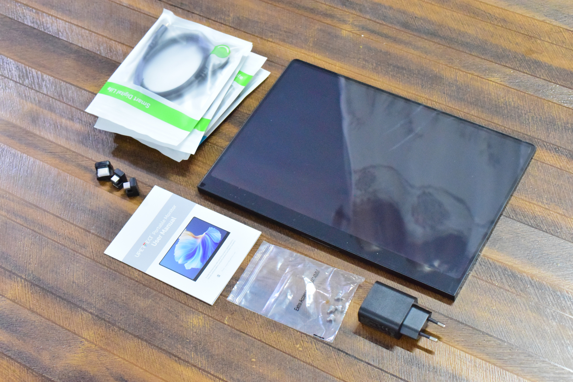 Uperfect GR14BU: Огляд портативного OLED-монітора з сенсорним екраном – маленький, але універсальний 3