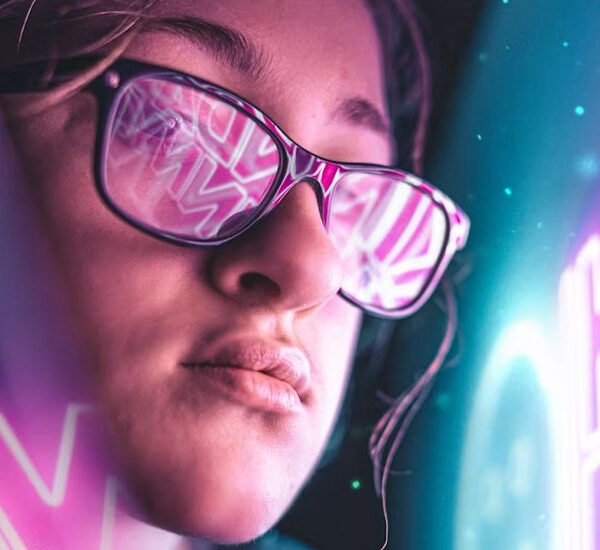 OpenAI планує інтегрувати ChatGPT в смарт-окуляри сторонніх розробників