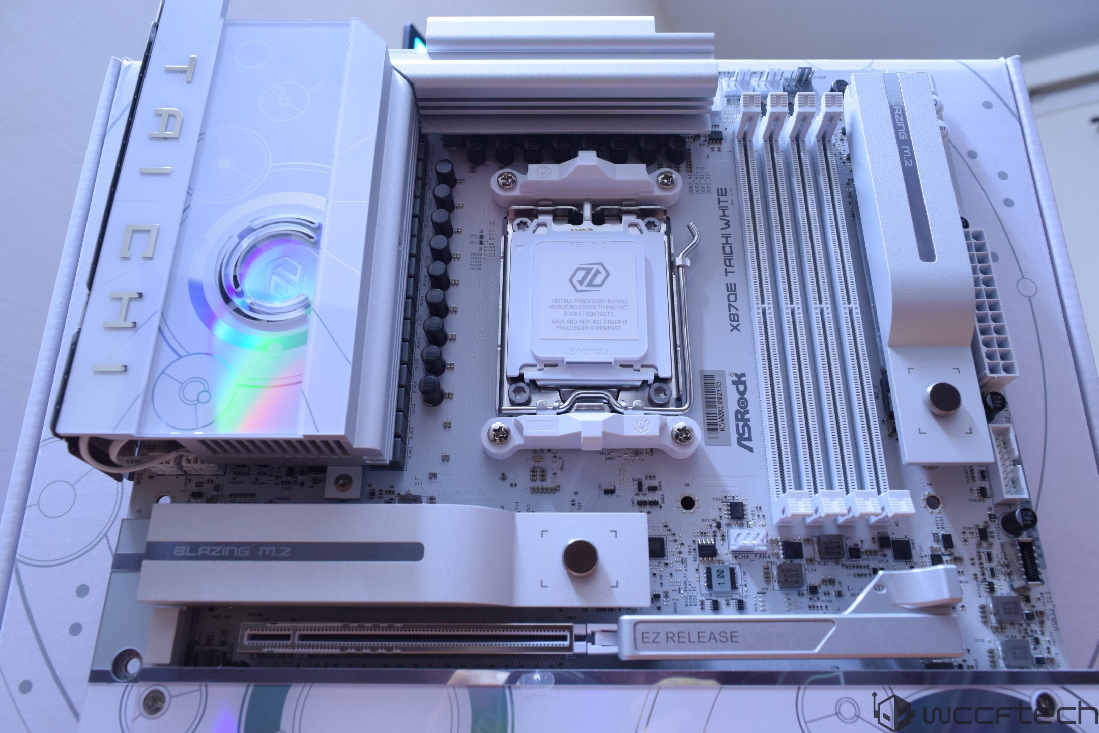 ASRock X870E Taichi White: Найкраща материнська плата до $500 для ентузіастів 5 ASRock X870E Taichi White: Найкраща материнська плата до $500 для ентузіастів 5