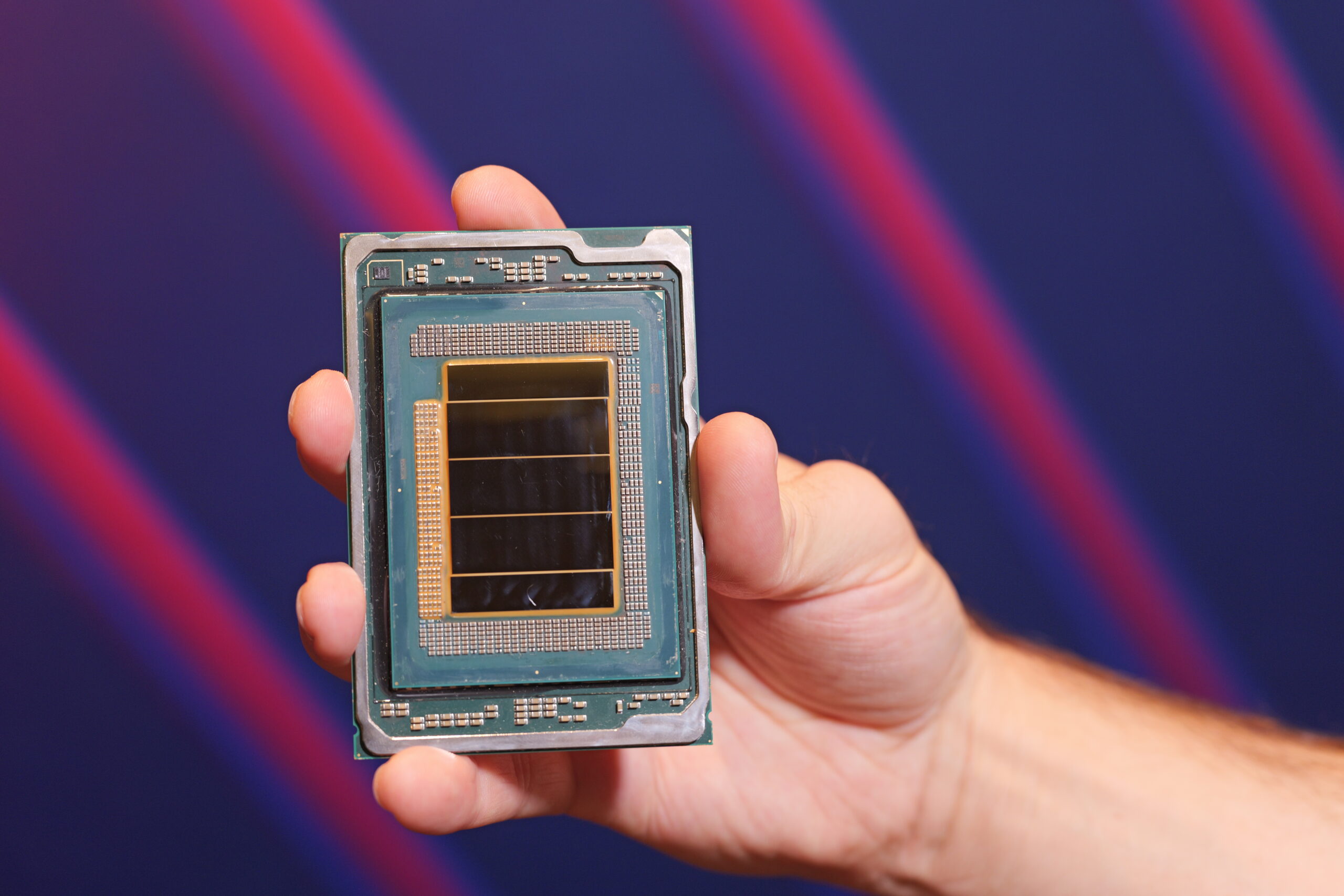 Intel Xeon 6: 8000 MT/s пам'яті вже тут, але справжній прорив – 8800 MT/s MRDIMM у 2027 році 2 Intel Xeon 6: 8000 MT/s пам'яті вже тут, але справжній прорив – 8800 MT/s MRDIMM у 2027 році 2