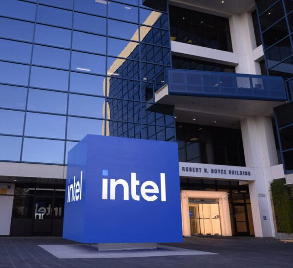 Вражаючі підсумки другого кварталу не врятували акції Intel від падіння на 8%