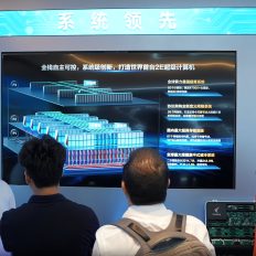 Intel Arc Pro B770 перевершує NVIDIA RTX 5090D у тестуванні AI LLM DeepSeek R1, пропонуючи понад 2000 токенів/с за чверть ціни 8
