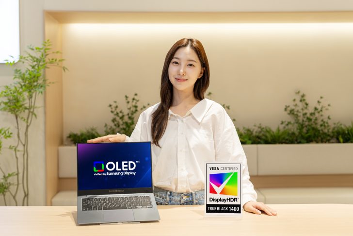 Samsung починає постачати OLED-панелі VESA DisplayHDR True Black 1400 для ноутбуків 2 Samsung починає постачати OLED-панелі VESA DisplayHDR True Black 1400 для ноутбуків 2