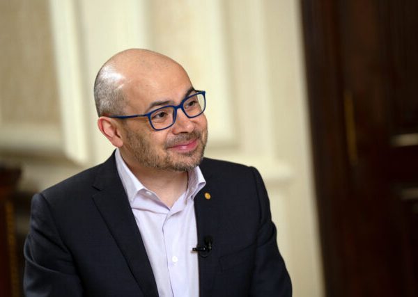 Google проводить реорганізацію ШІ: Hassabis з DeepMind відходить, йдуть провідні науковці