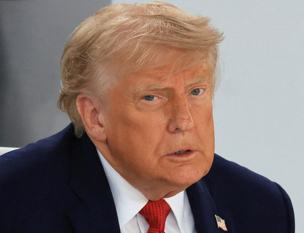 Індустрія ШІ: план Трампа оподаткувати чіпи — “найдурніший винахід”