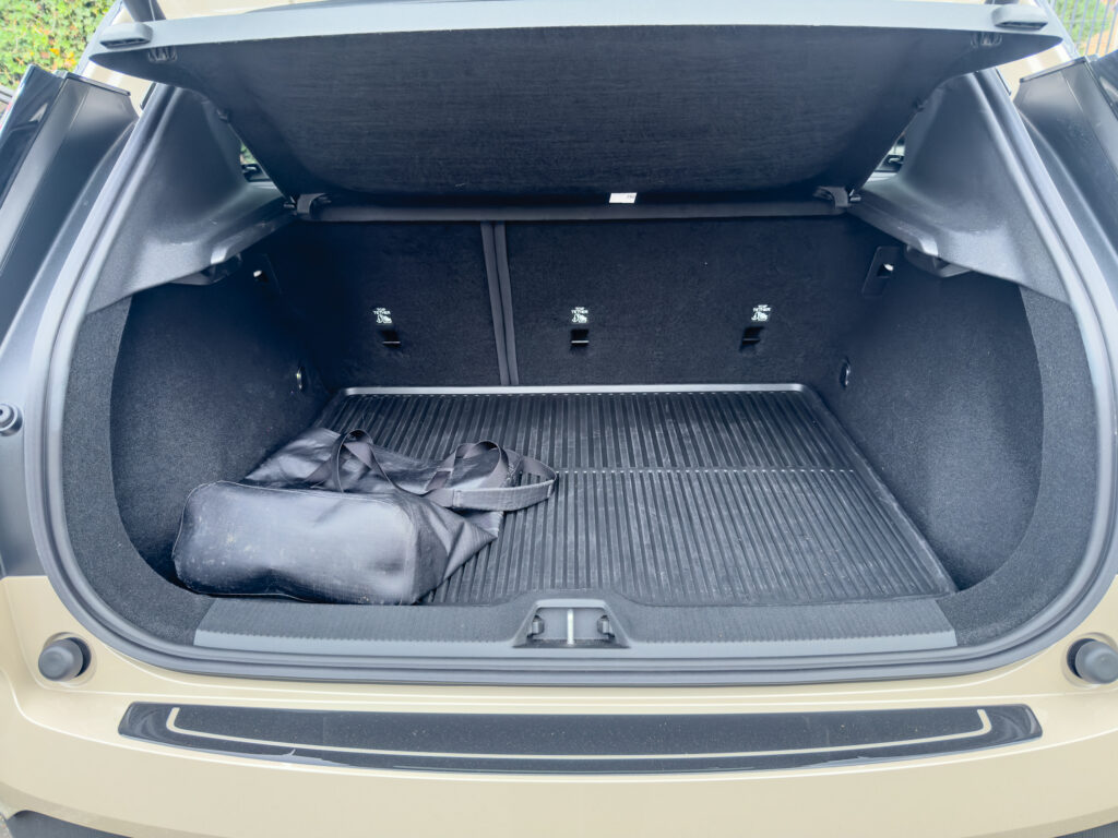 Volvo EX30 Cross Country: електромобіль, який незабаром зникне з продажу 8