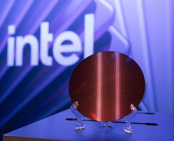 Intel 18A-P досяг 30% приросту частоти на 0.5V на кремнії з виробництва