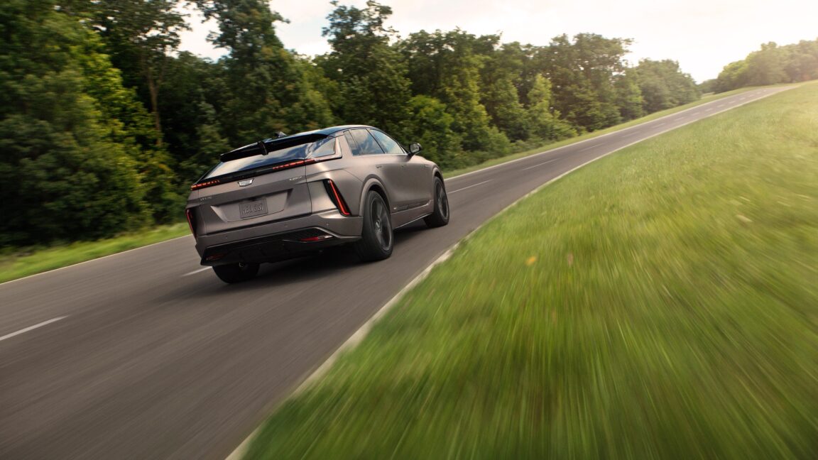 GM розслідують через сотні скарг на автівки 2