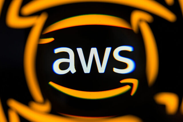 Супутники зафіксували нові удари по дата-центрах Amazon на тлі розширення війни 1