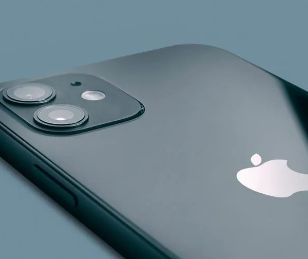 ФАС проти Apple: російські магазини додатків не встановили на iPhone