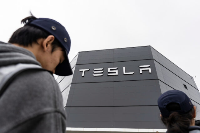 Скільки ще Китай годуватиме Tesla? 1