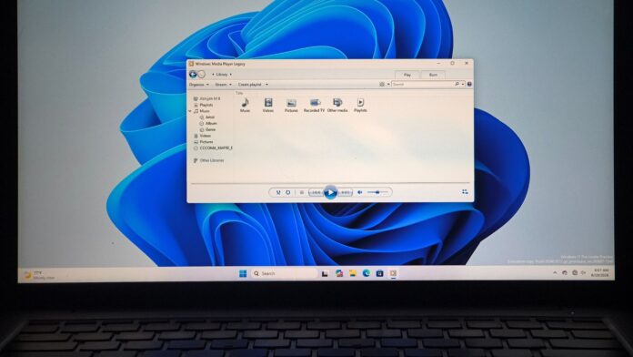 Windows Media Player Legacy loses caption controls as Microsoft pushes the modern app.