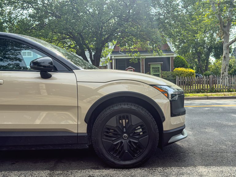Volvo EX30 Cross Country: електромобіль, який незабаром зникне з продажу 34
