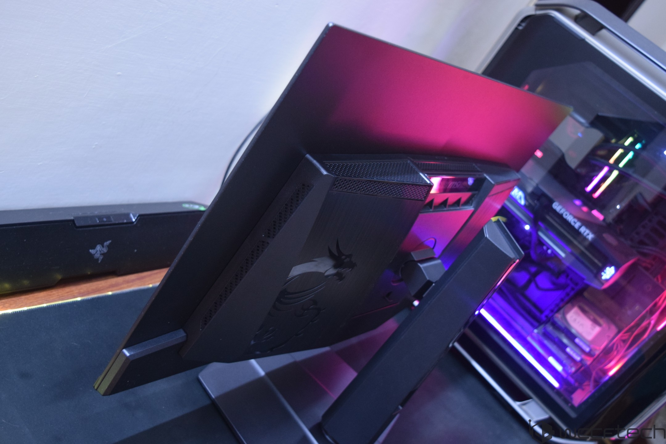 MSI MPG 322UR QD-OLED X24: ігровий монітор, що вражає якістю зображення 16