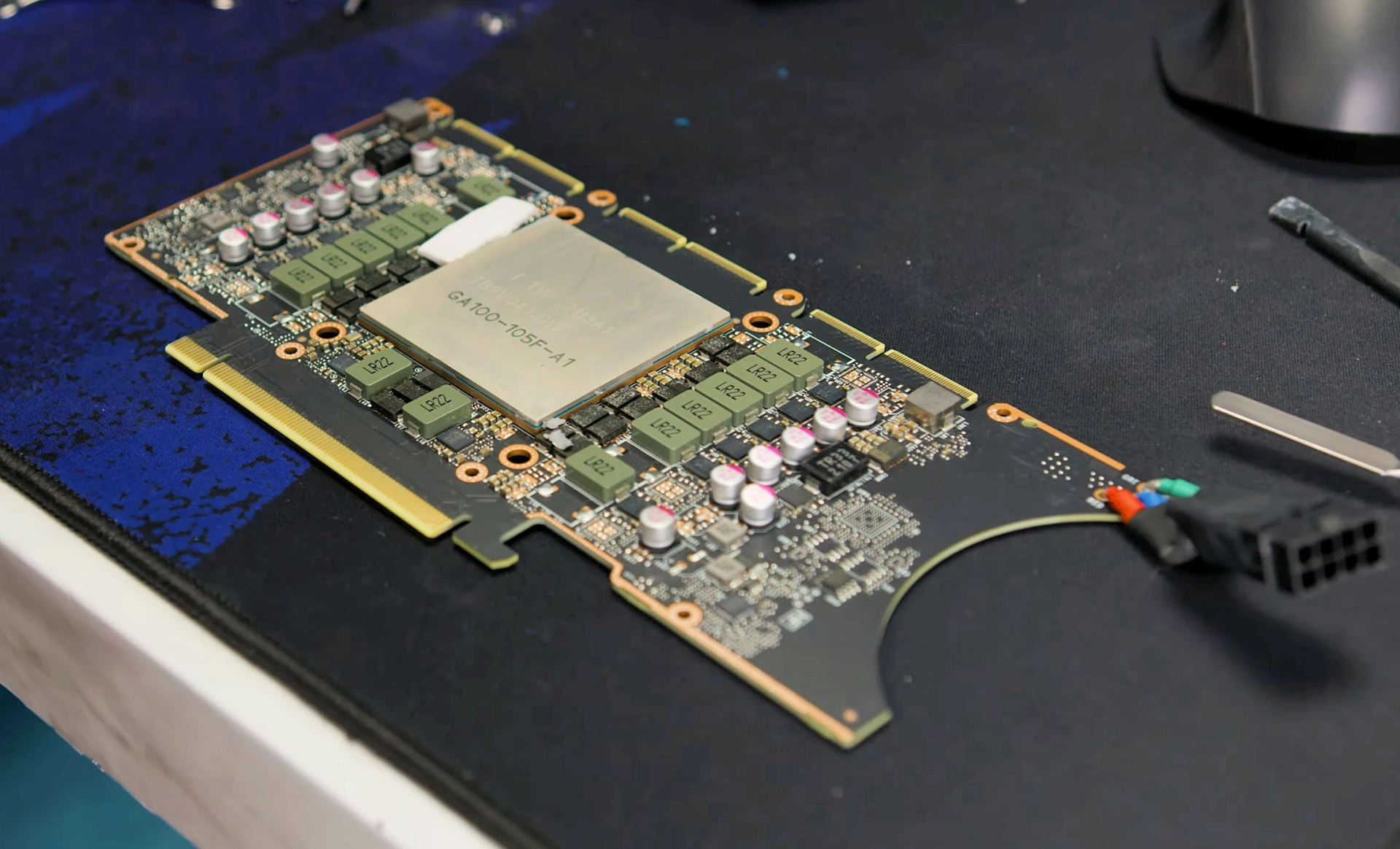 NVIDIA CMP карта для майнінгу подорожчала вдесятеро після розблокування з 10 ГБ до 80 ГБ пам'яті 3