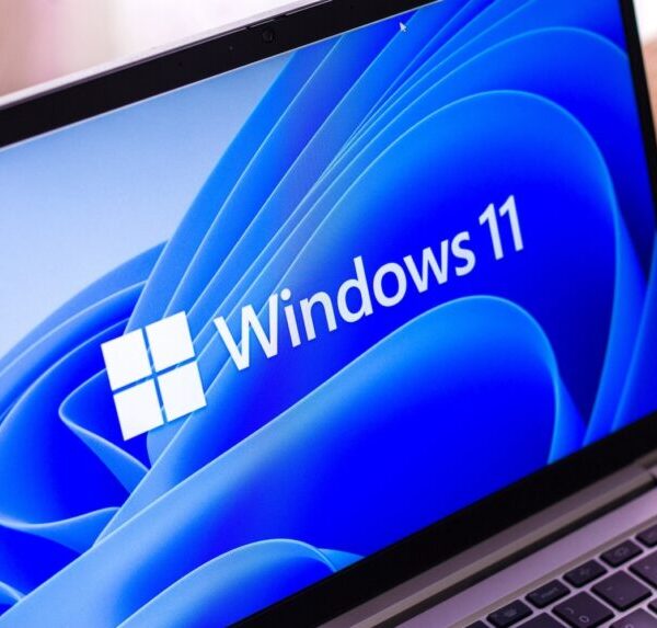 Microsoft усунула 421 вразливість, включно з трьома zero-day