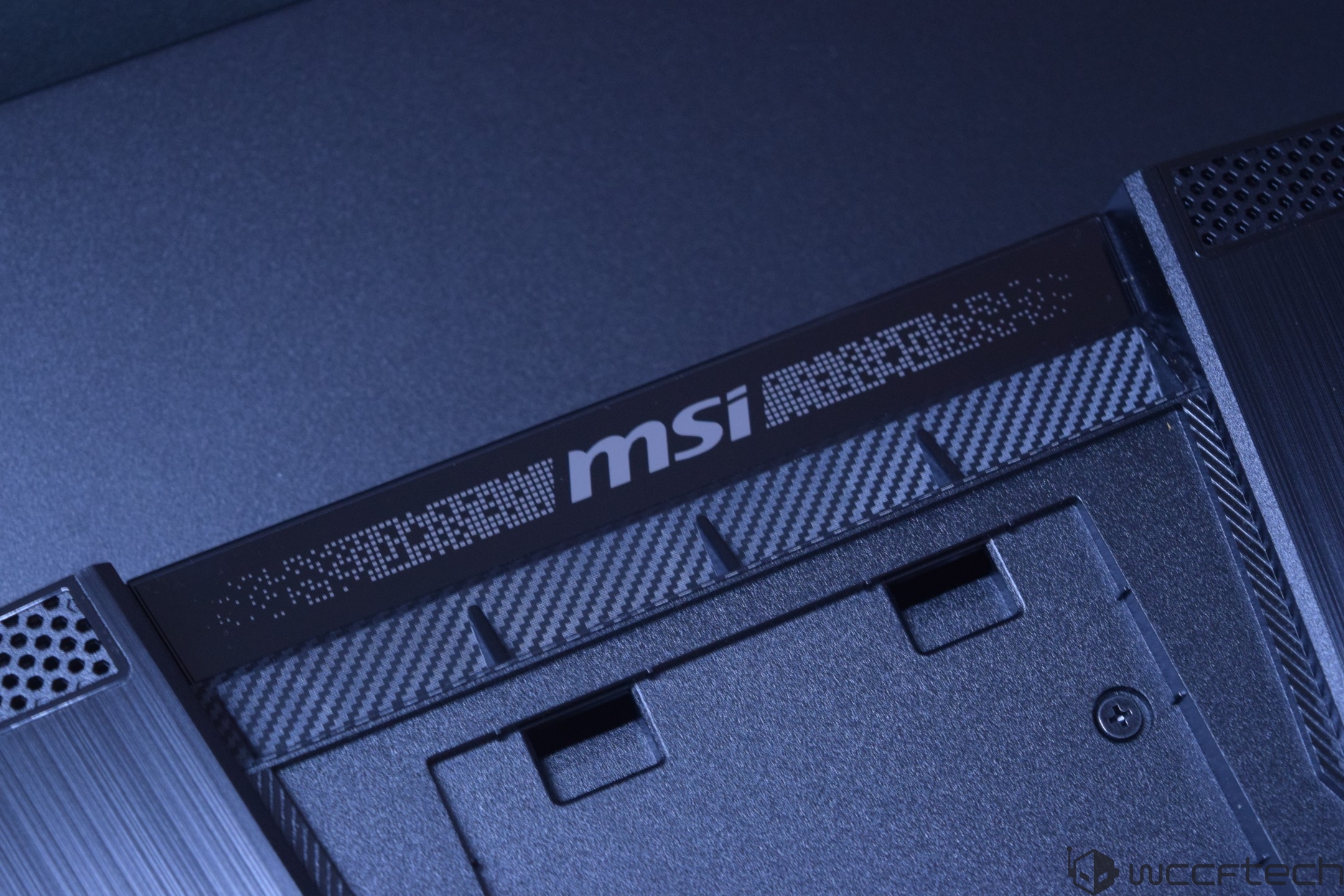 MSI MPG 322UR QD-OLED X24: ігровий монітор, що вражає якістю зображення 27